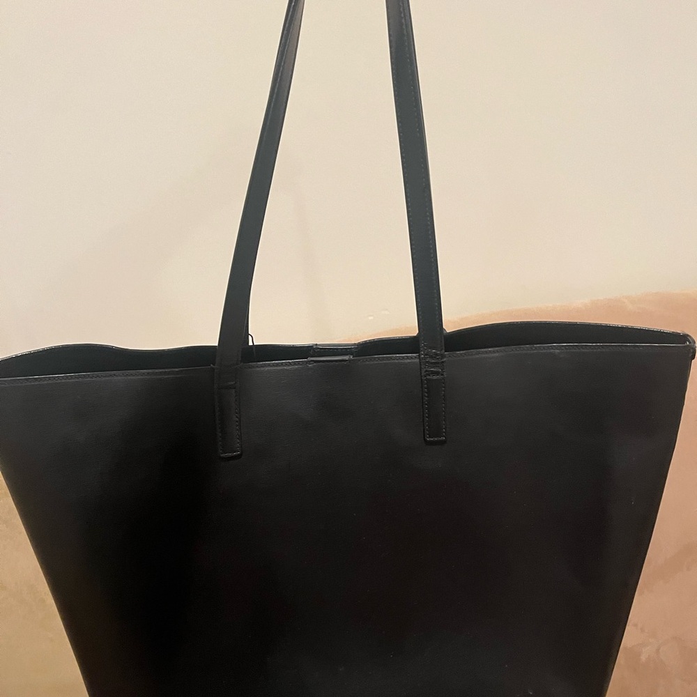 Saint Laurent Black Leather Tote with Tassel, and attached wallet , authentic - Picture 4 of 17